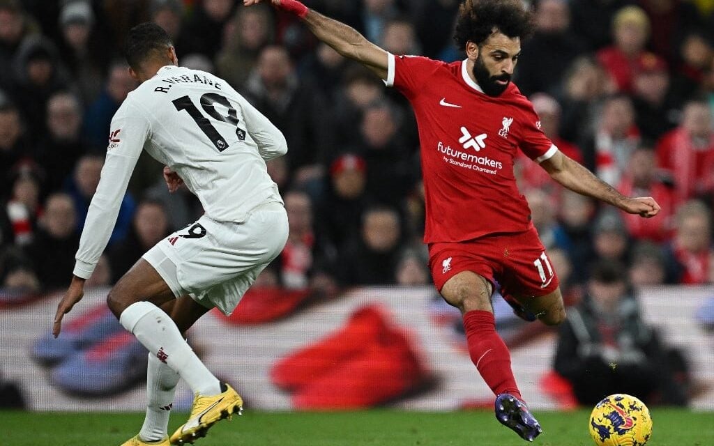 Clássico termina empatado, Chelsea sofre goleada, Arsenal alcança a  liderança Os resultados do dia na Premier League - Lance!