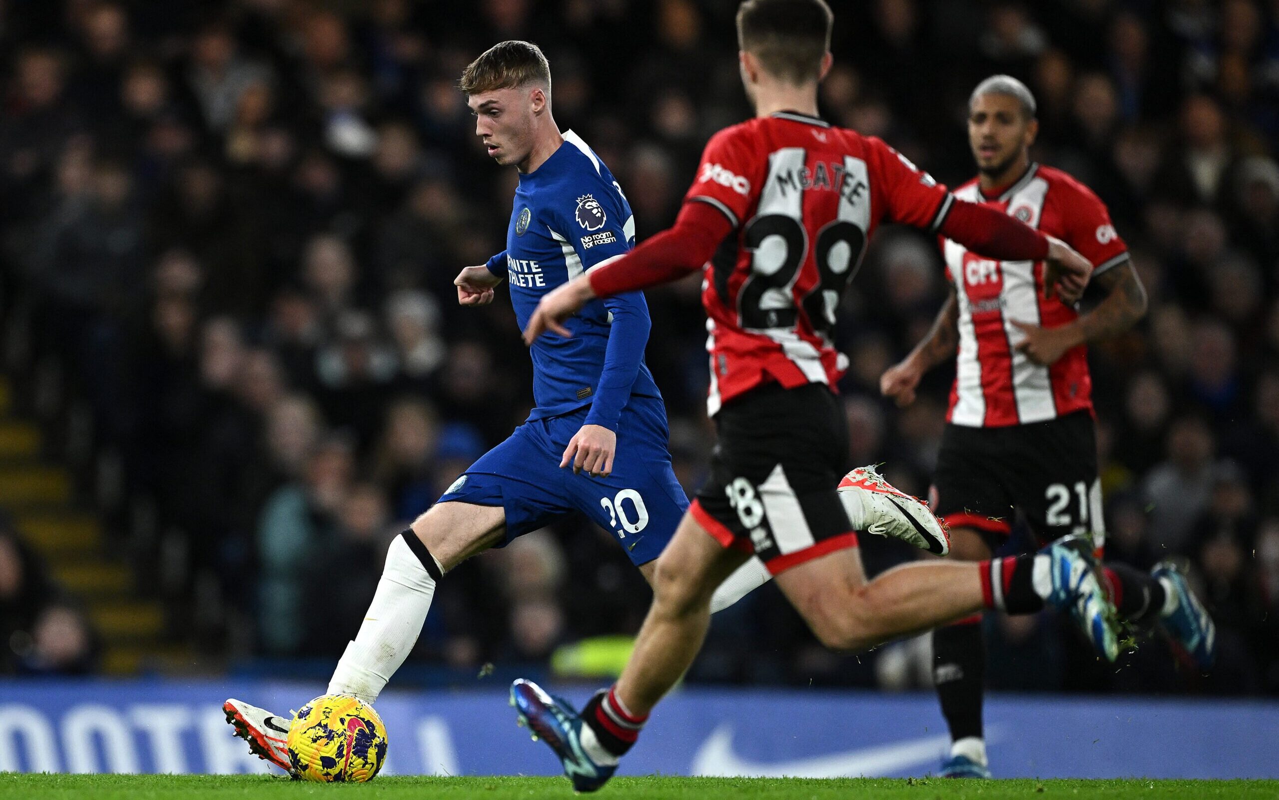 Clássico termina empatado, Chelsea sofre goleada, Arsenal alcança a  liderança Os resultados do dia na Premier League - Lance!