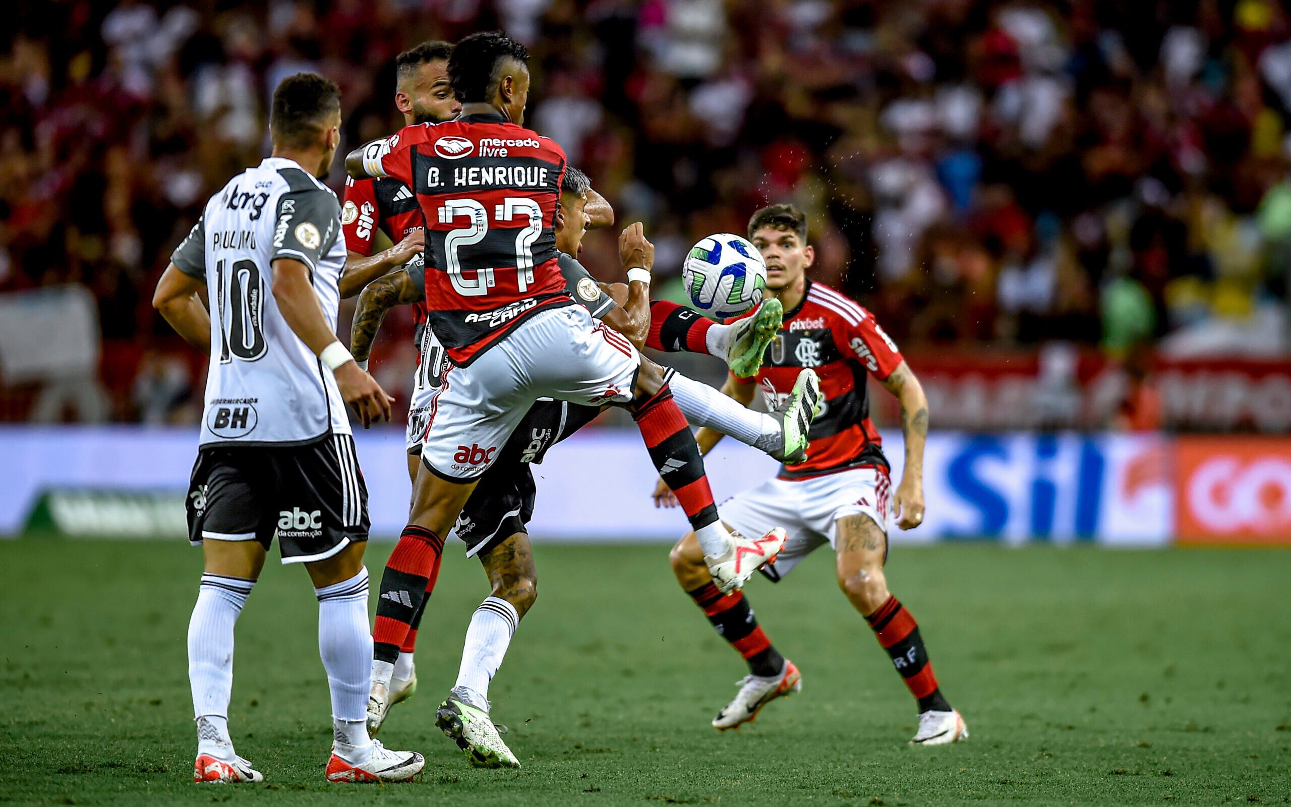 Atlético-MG não joga bem, mas se classifica após empate no Acre - Lance!