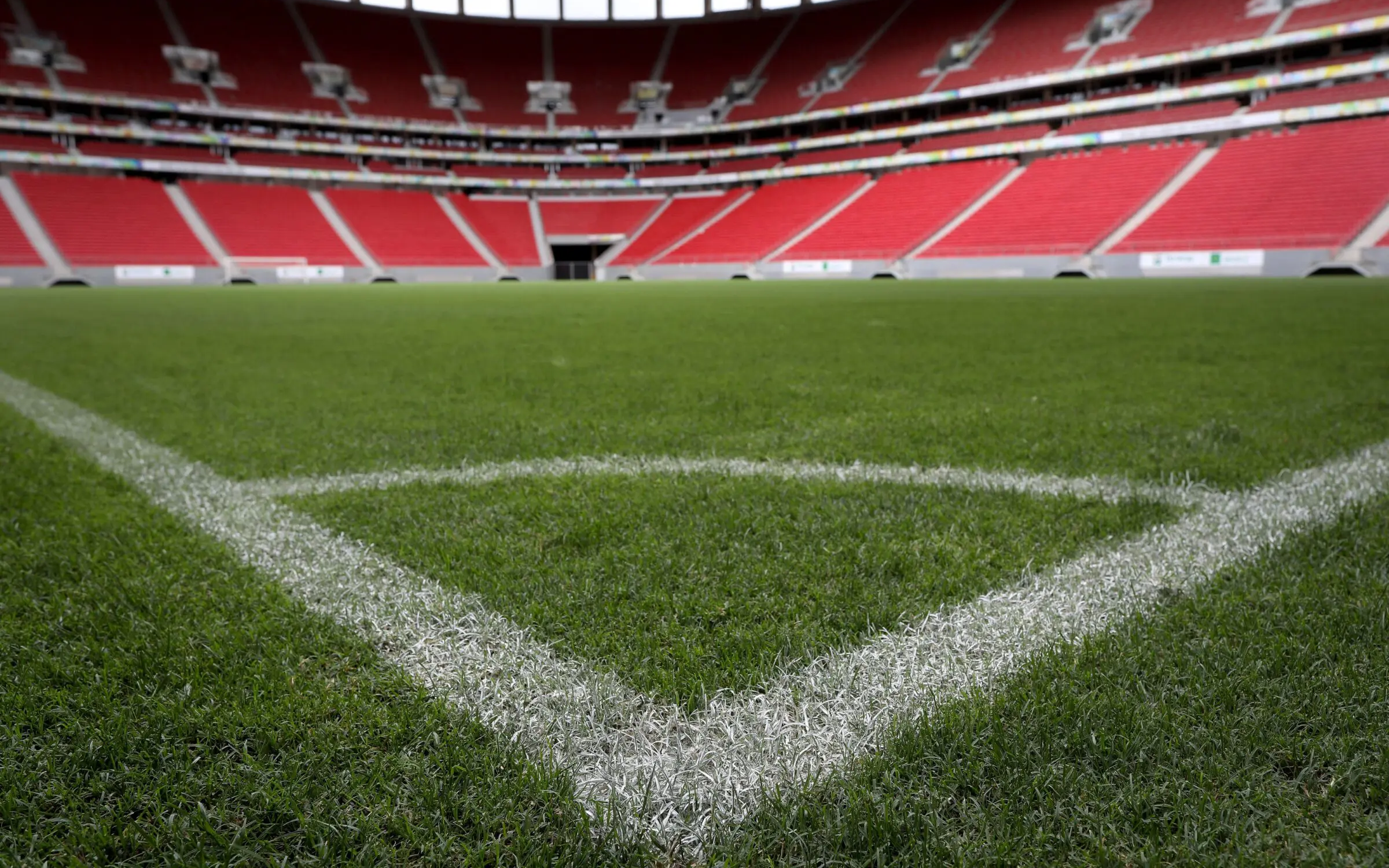 Os patrocinadores e os fãs: a nova fronteira no futebol brasileiro - Lance!