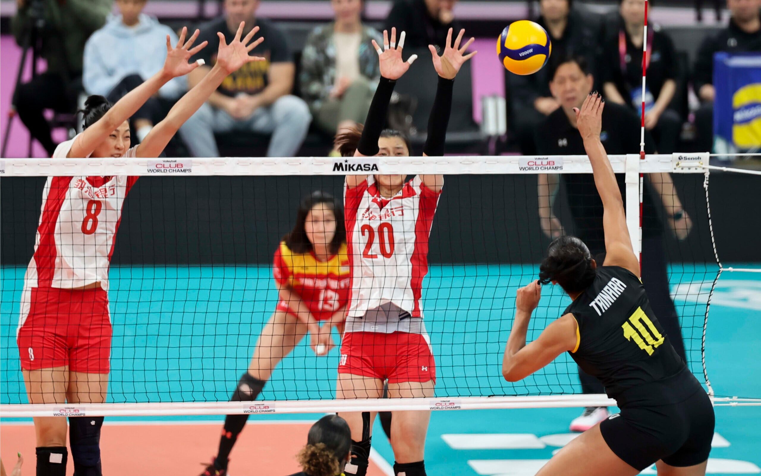 Minas perde na decisão, e time italiano é campeão mundial de vôlei invicto  - Lance!