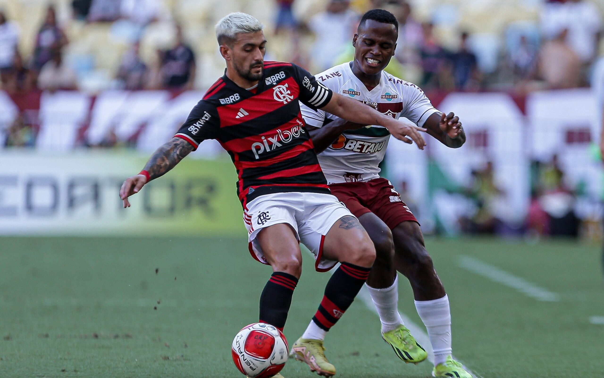 Flamengo vence Fluminense no primeiro jogo da final do Carioca
