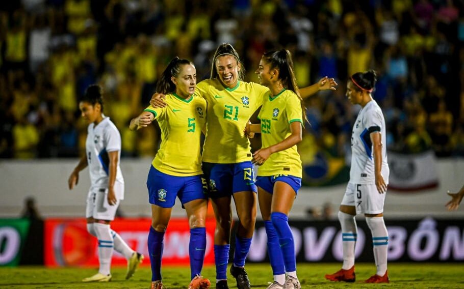 Seleção brasileira estreia com vitória na Copa Ouro Feminina