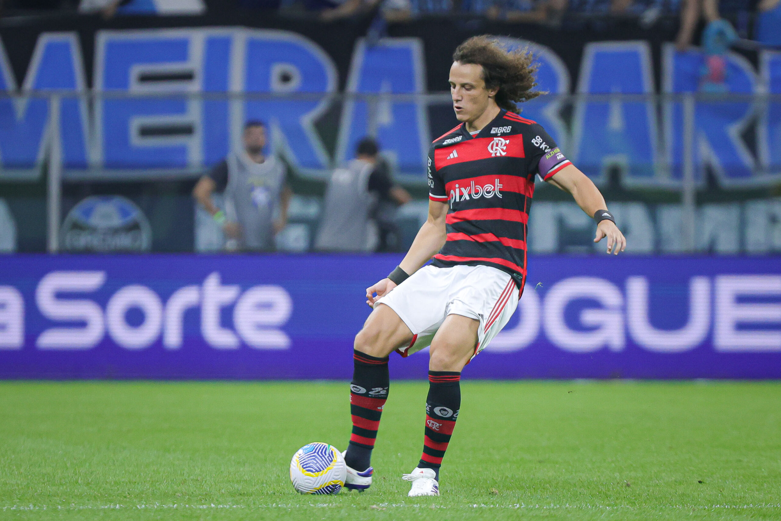 VAI PARA RIVAL? Zagueiro multi campeão é sondado por rival!