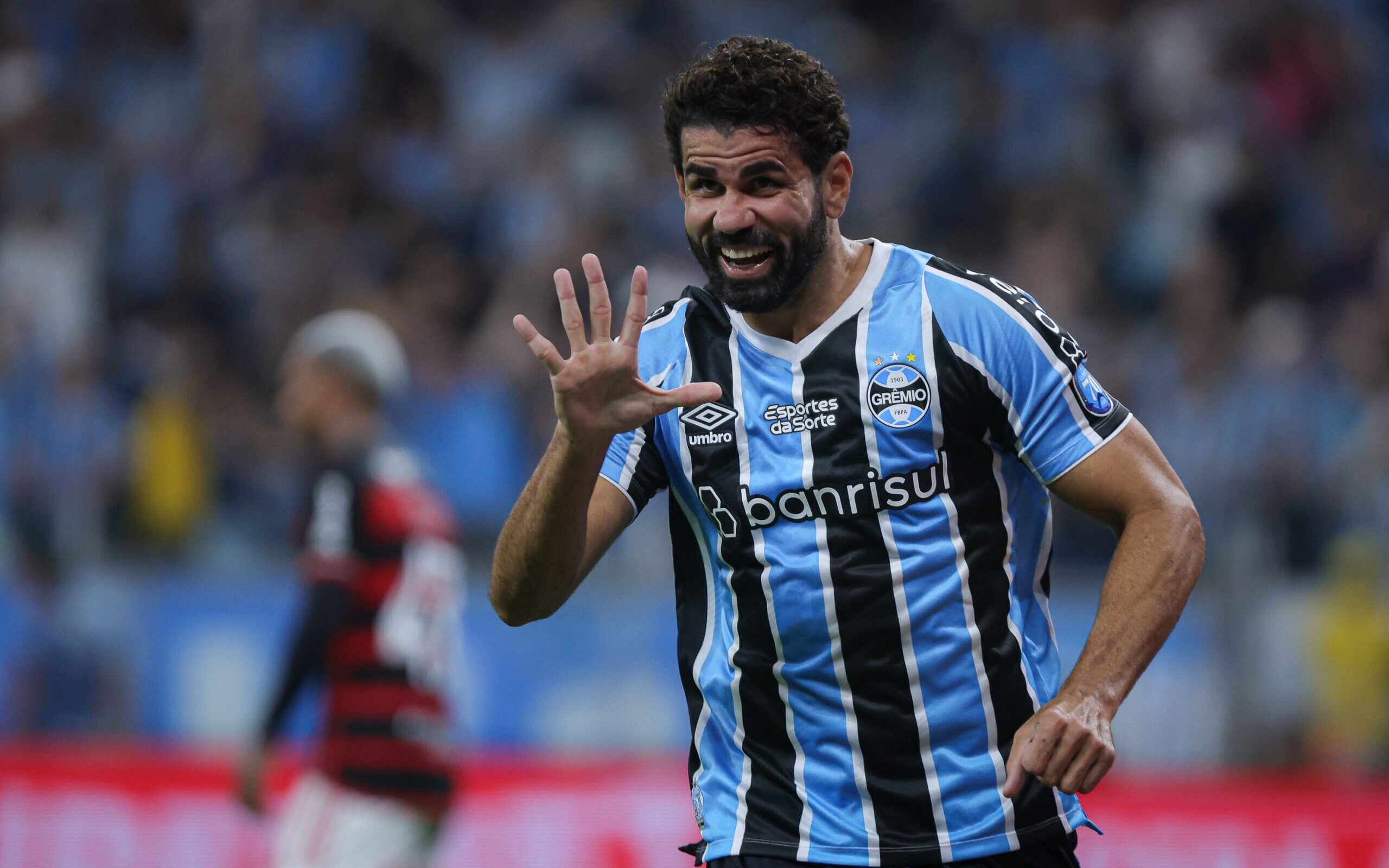 Diego Costa marca gol e destaca importância da vitória do Grêmio em cima do Flamengo: 'Uma final'