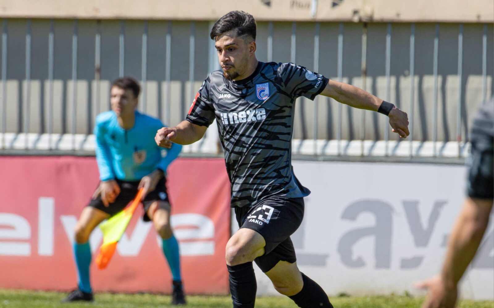 Meia Leoni relembra base no Flamengo e elogio de Zico