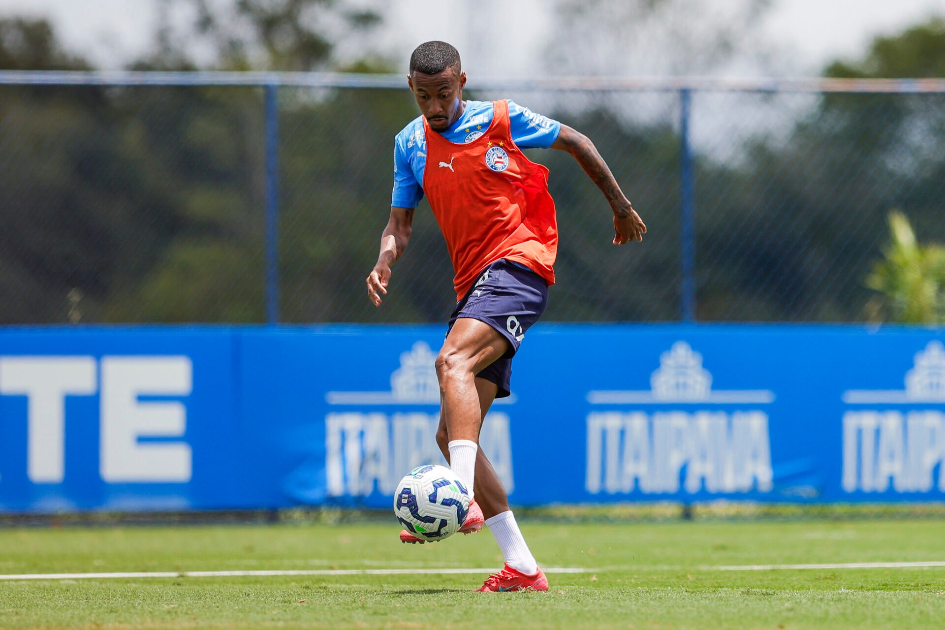 Ademir treina pelo Bahia no CT Evaristo de Macedo