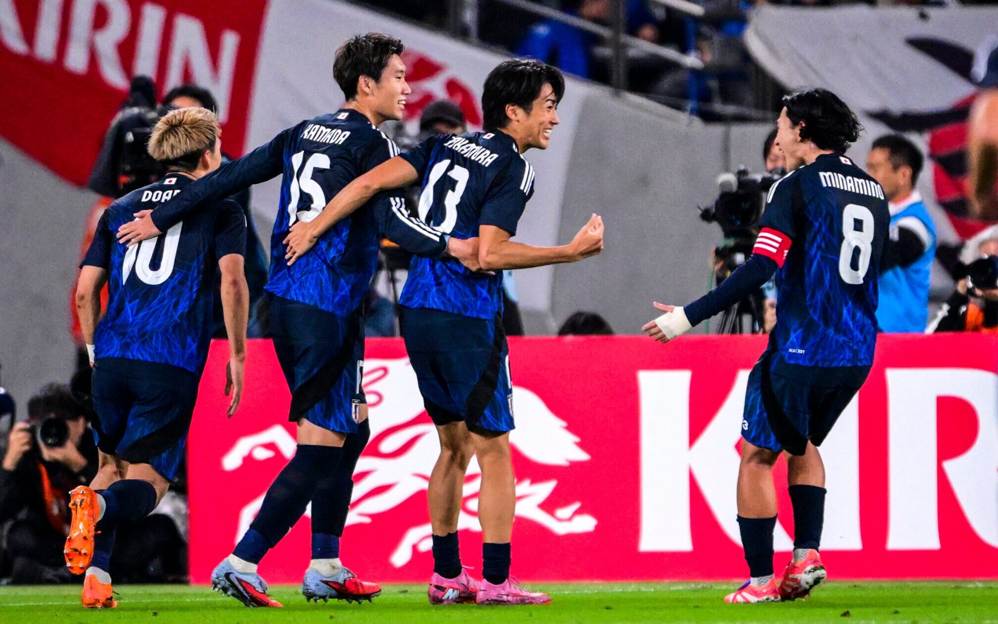 Trio japonês algoz da Seleção atua na Europa e tem valor 'modesto
