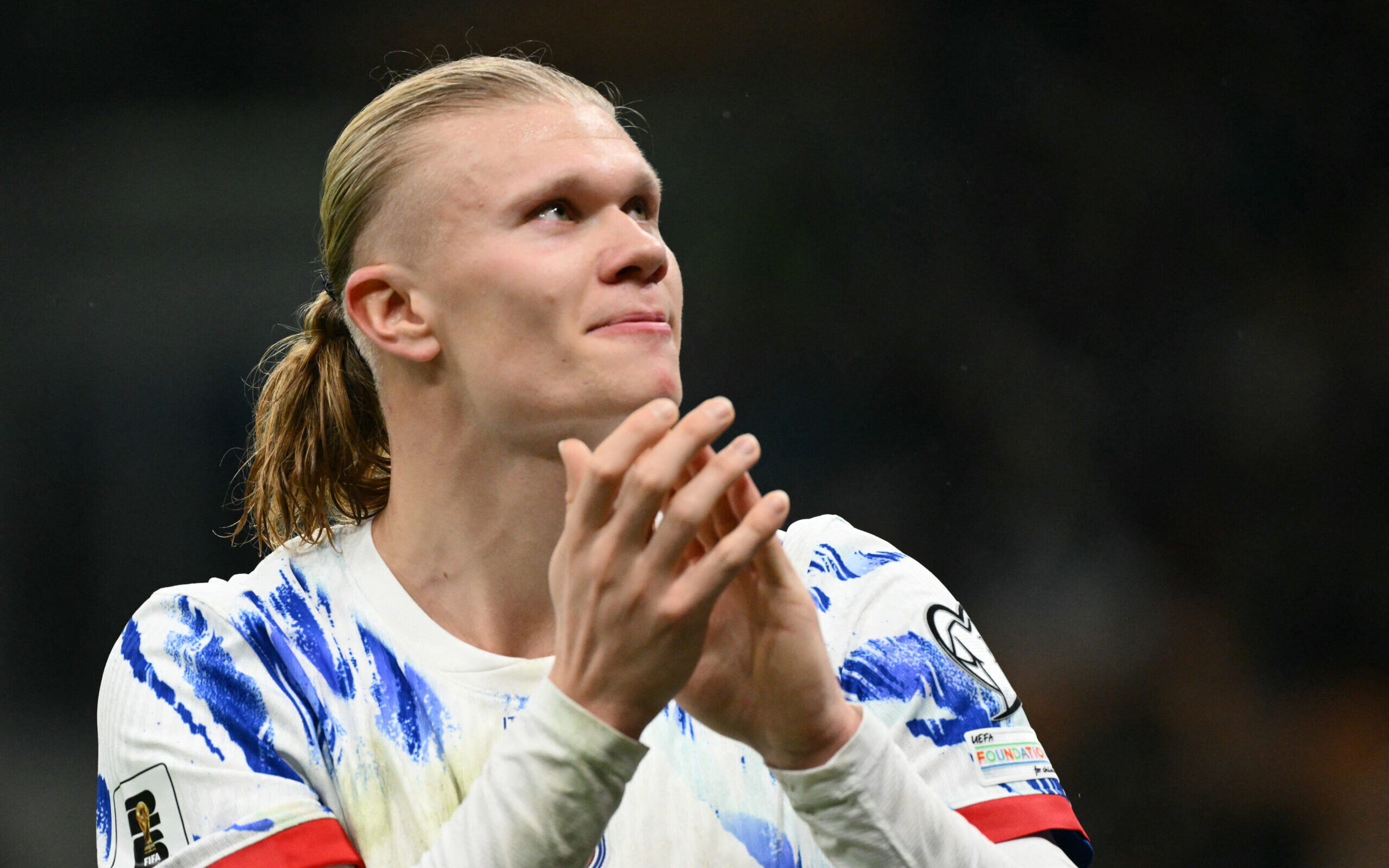 Haaland denuncia zagueiro da Itália após goleada: 'Tocou na minha b*'