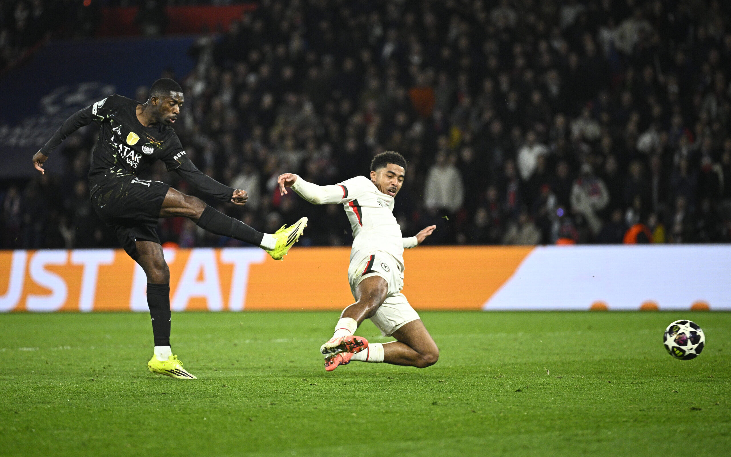 Dembélé (Foto:  JULIEN DE ROSA / AFP)
