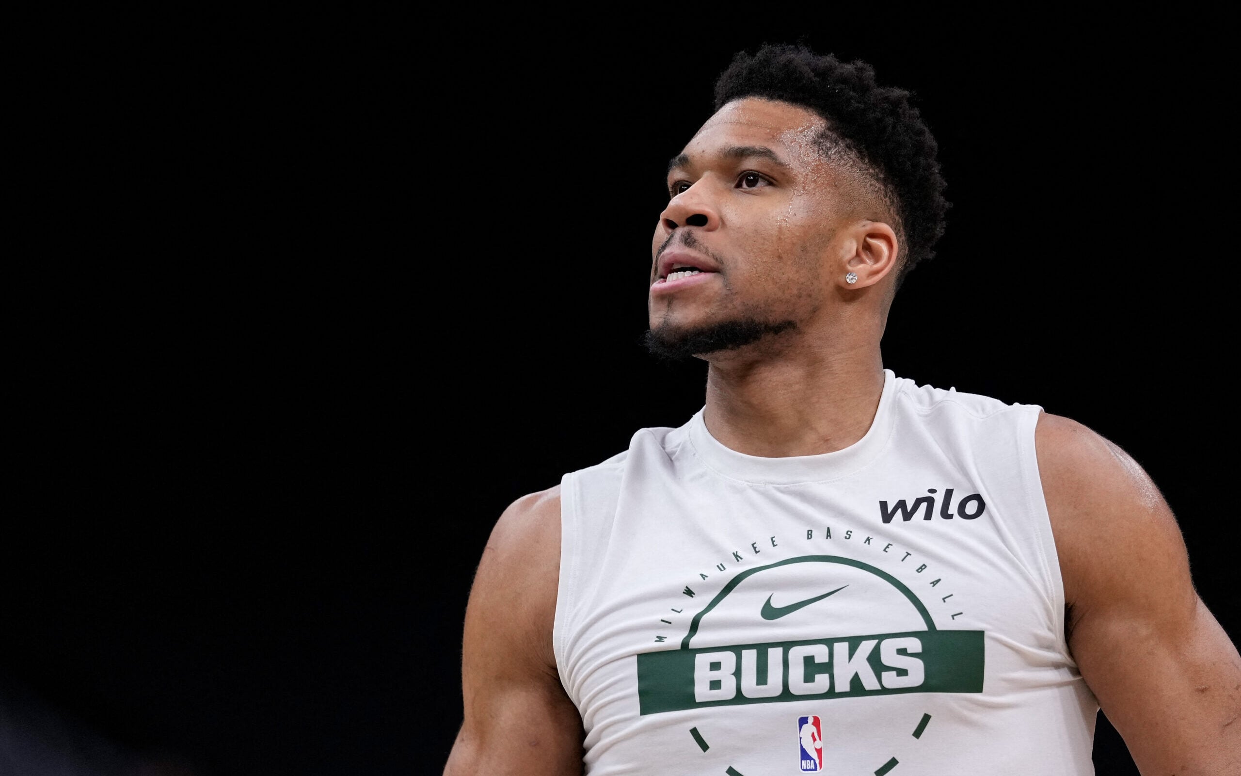 Giannis Antetokounmpo chega em Miami; veja vídeo